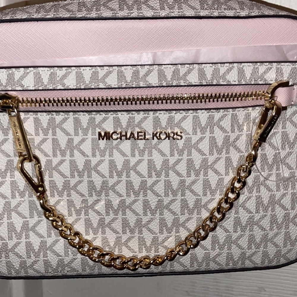 Purse new never worn